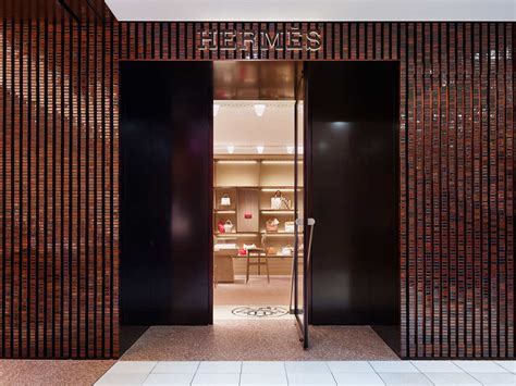 hermes shinjuku tokyo